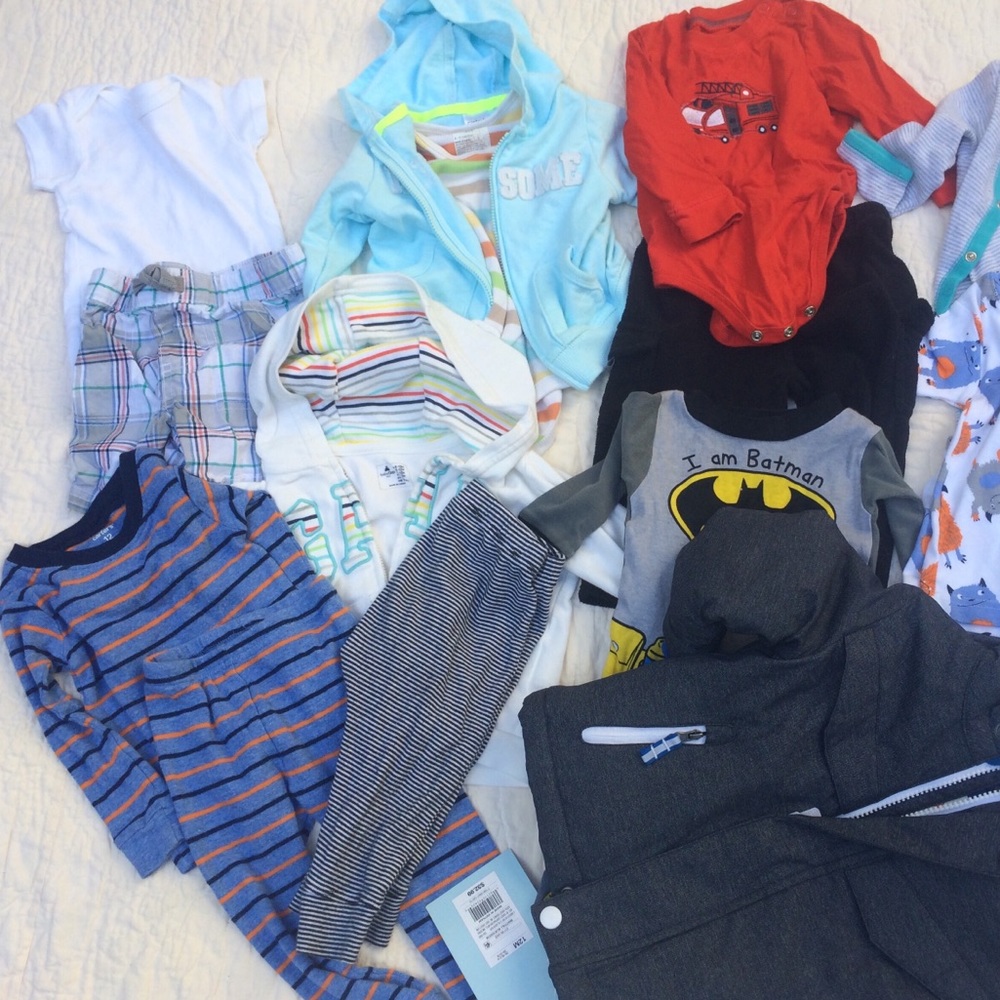 Lot of boys 9-12 month lot of outfits and coat
